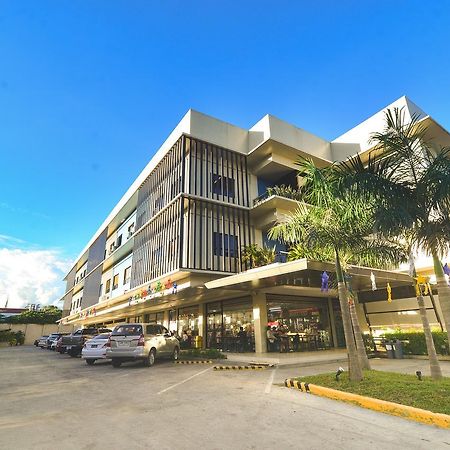 Felix Residences Cebu Esterno foto