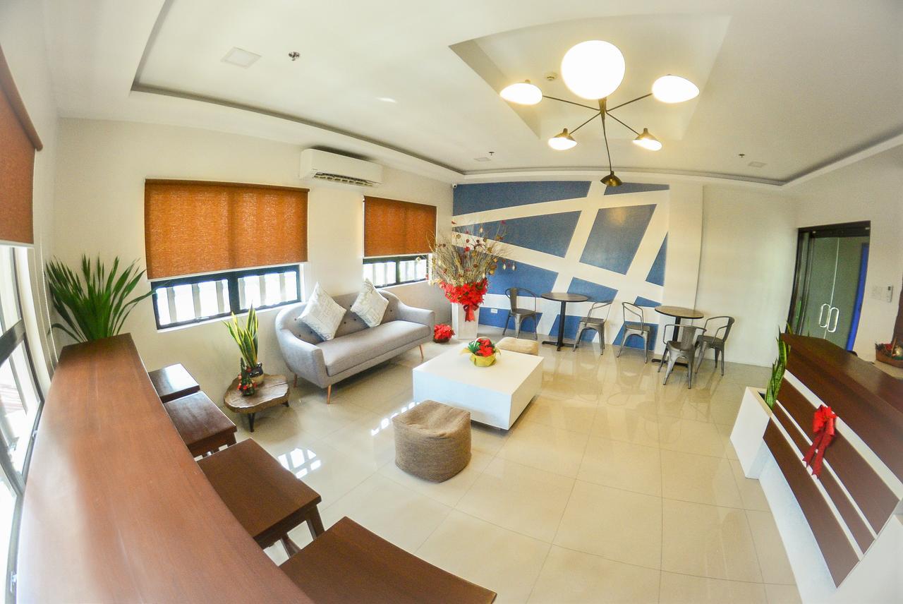 Felix Residences Cebu Esterno foto