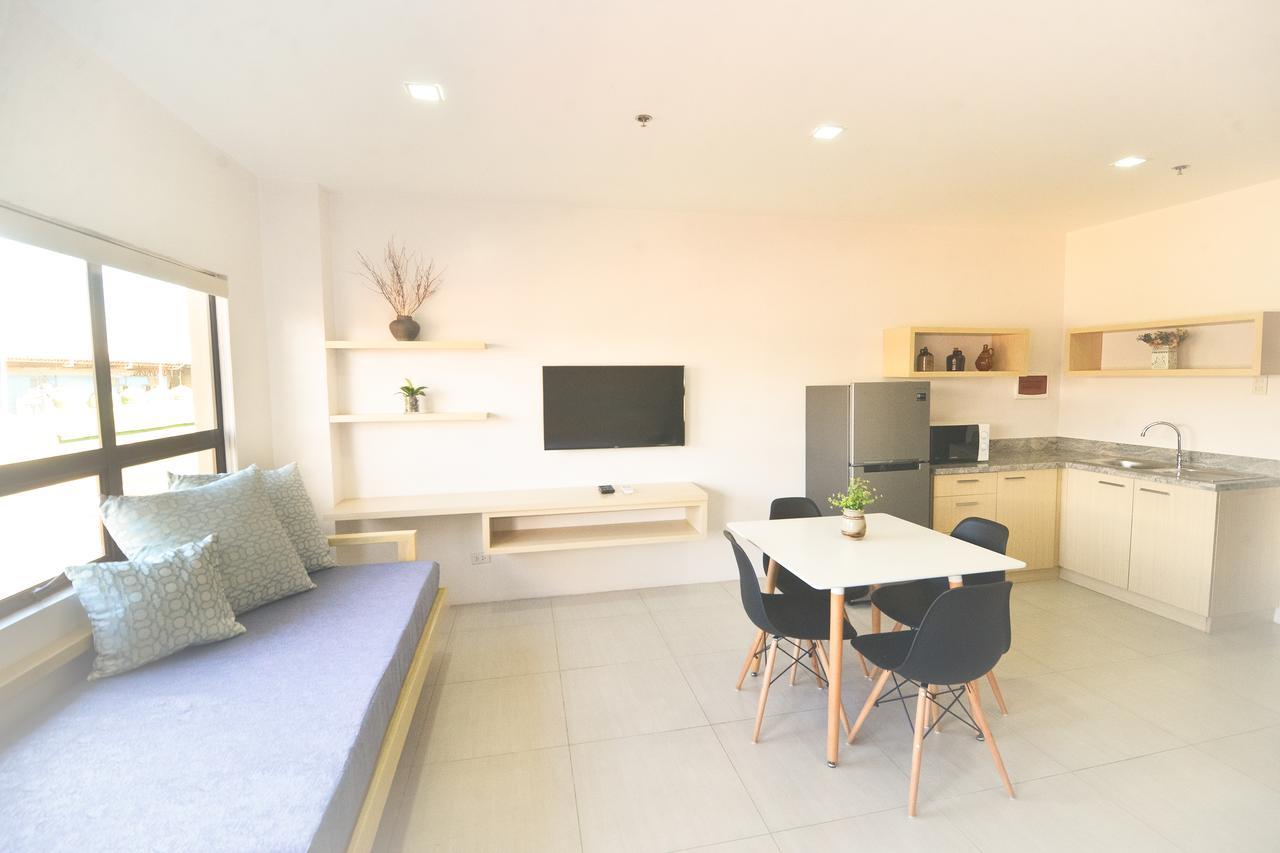Felix Residences Cebu Esterno foto